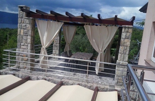 Apartment with great sea views and 3 rooms
