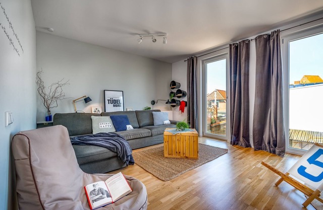 Apartment "Willem Waterkant" for 5 guests with balconies - 250m to the harbor