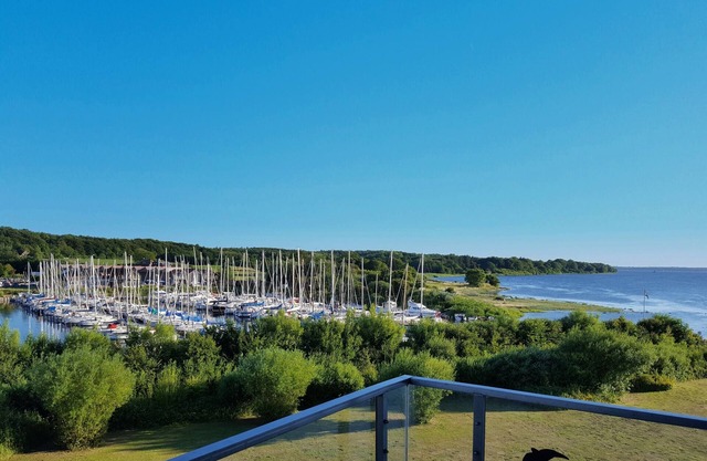 Apartment with fantastic views of Baltic Sea, harbor, forests and fields