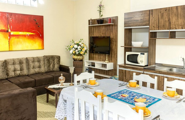 APARTMENT WITH 2 BEDROOMS WITH AIR, WIFI AND TV IN ROOMS