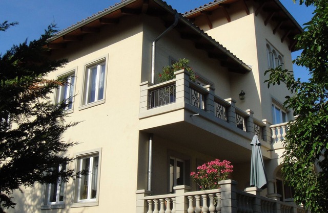 Apartment with balcony