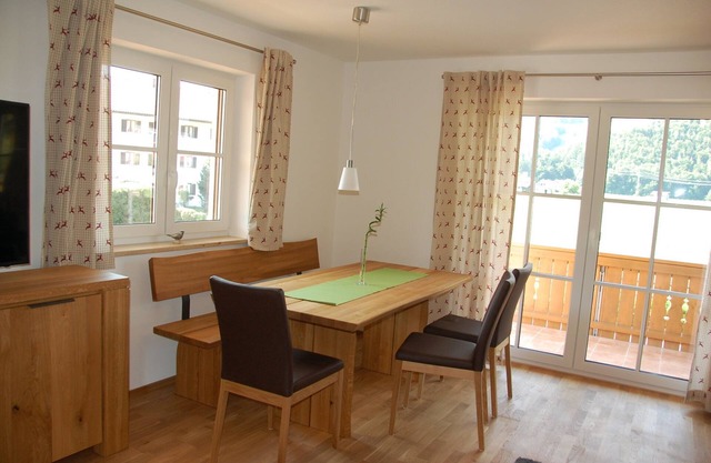 Apartment with balcony, 64,5 sqm, 2-4 persons, bedroom,