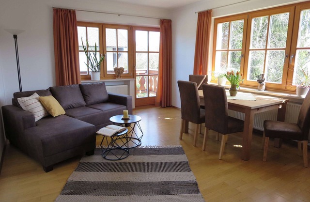 Apartment with balcony and 2 separate bedrooms