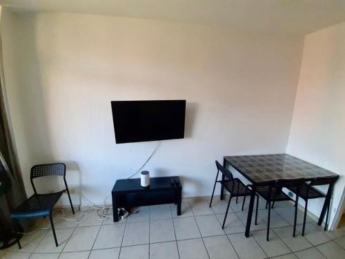 Apartment with Balcony, Neuss