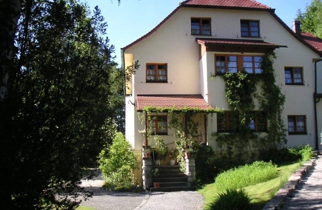 Apartment with 75sqm, in a quiet location on the outskirts with separate entrance