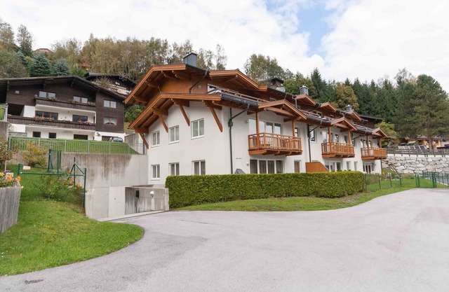 Apartment With Fantastic Skiing. Year Round Destination. Mountain biking.