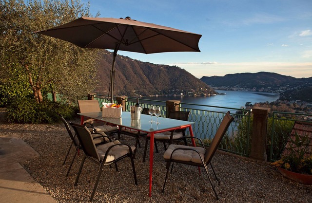 Apartment with fireplace and private terrace overlooking the beautiful panorama