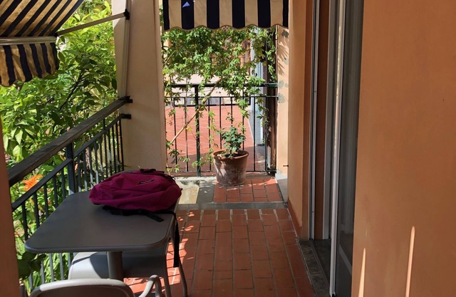 Apartment with garden