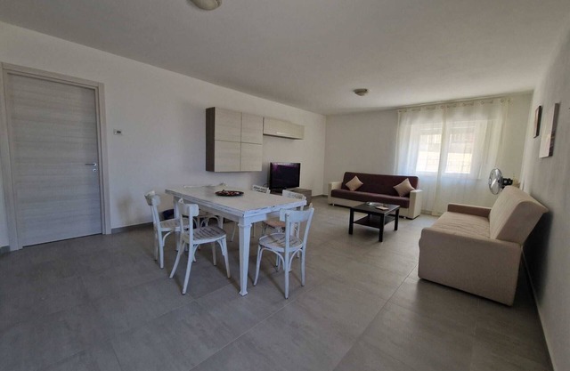 APARTMENT WITH GARDEN - PET FRIENDLY