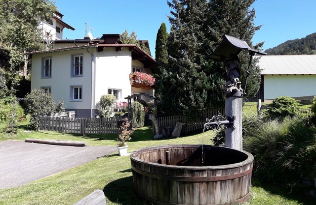 Apartment with garden in prime location