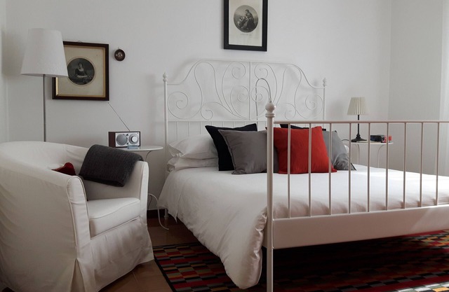 Apartment with garden and private parking