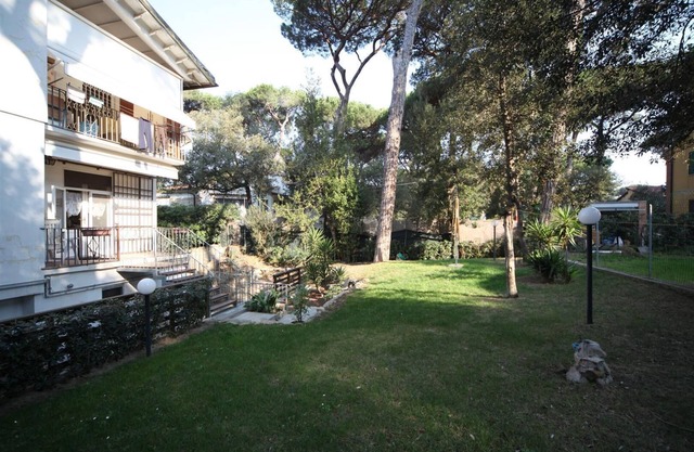 Apartment with garden, very close to the sea with independent entrance