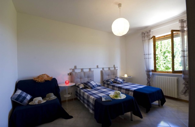 APARTMENT WITH INDEPENDENT ENTRANCE TO OSIMO IN PRIVATE HOUSE WITH GARDEN