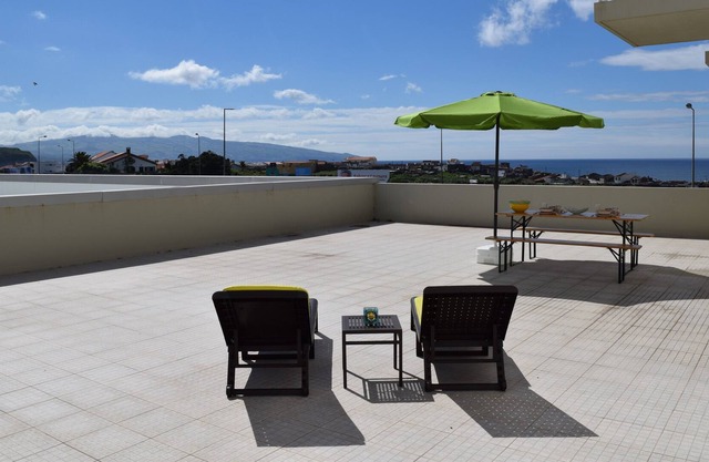 Apartment with large terrace and sea view
