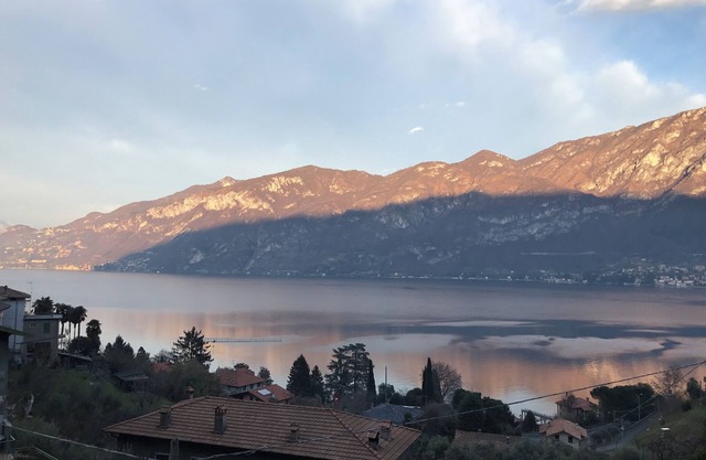 Apartment with lake view and garden 2 steps from Bellagio