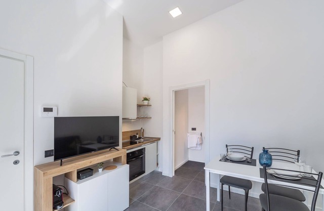 Apartment with large balcony in the San Siro area
