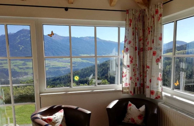 Apartment with mountain view/Europe Bridge