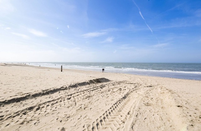 Apartment with sea view and parking in Katwijk aan Zee