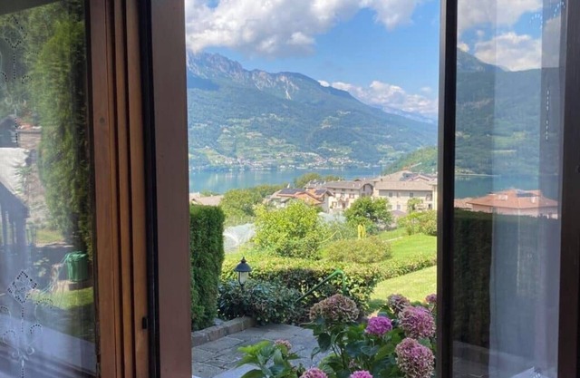 Apartment with panorama 5 minutes from the lake
