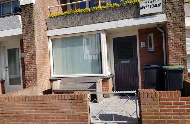 Apartment with parking, 250 meters from the Mer in the center