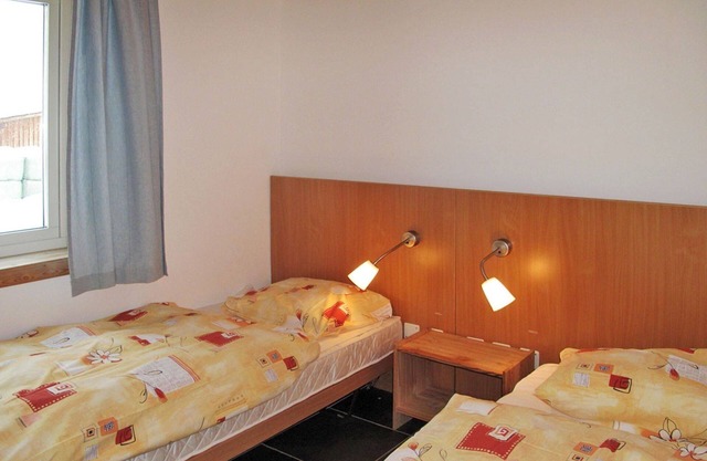 Apartment with parking and pets allowed