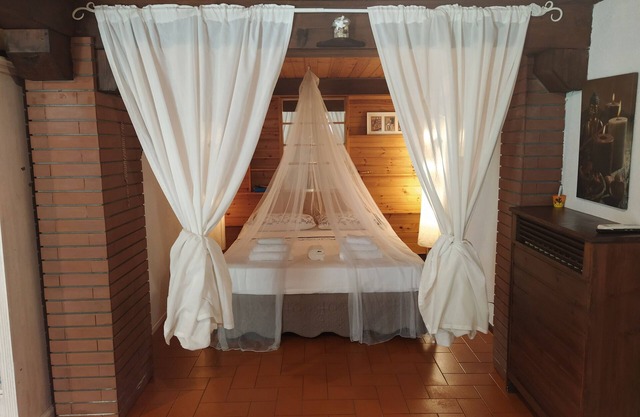 Apartment with patio, in a quiet area, very close to the monuments of the city.