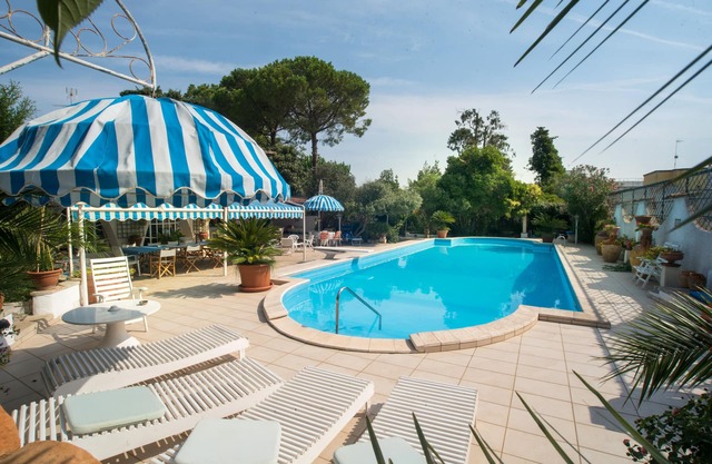 Apartment with Pool and Park in Villa Oasi