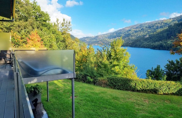 Apartment with Private Beach in Gerês