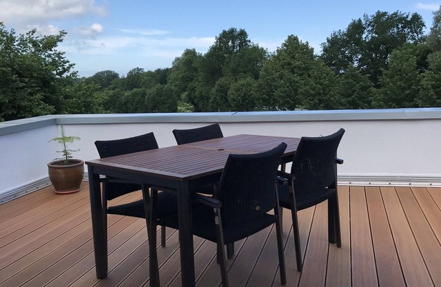 Apartment with roof terrace