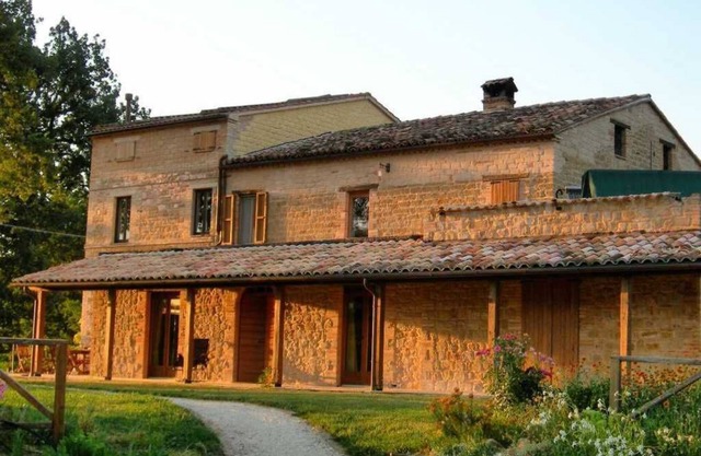 Apartment with rustic charm and amazing views of the Sibillini Mountains