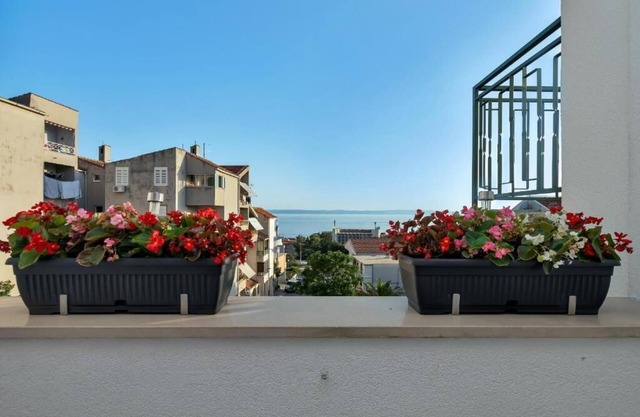 Apartment with sea view!