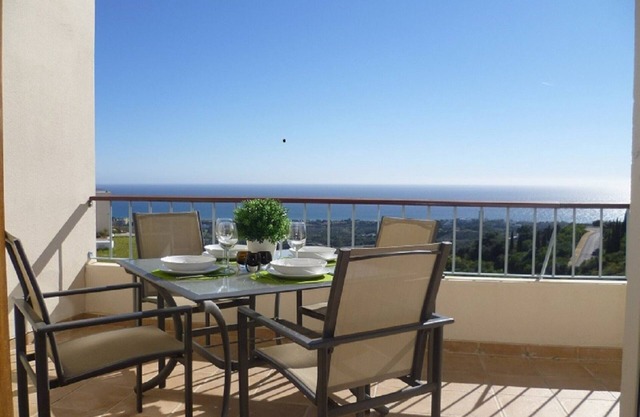 Apartment with Sea Views and Sunlit Terraces