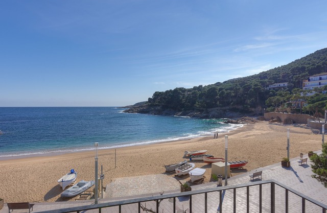 Apartment with sea views, very close to the beach, ideal for families