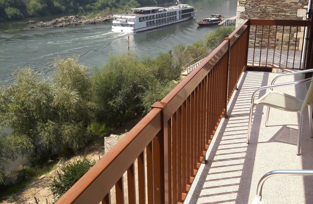 Apartment with shared pool and fantastic panoramic view of the douro river