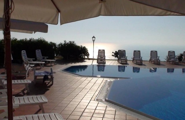 Apartment with stunning views over Tropea & great infinity pool