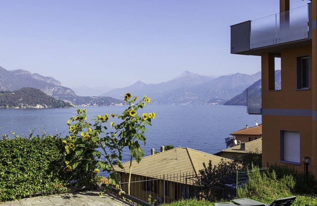 Apartment with stunning views of Lake Como