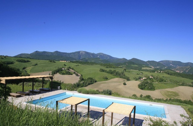 Apartment with swimming pool near Urbino/Gubbio/sea-10% by December 2019
