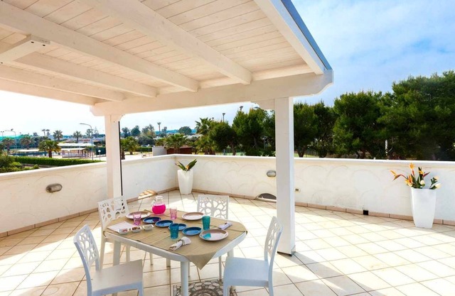 Apartment with terrace - parking space - 700 m from the sea
