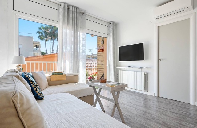 Apartment with terrace 250m beach and train