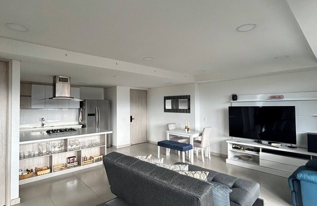 Apartment with Terrace, AC and Hot Tub near Viva Envigado Mall
