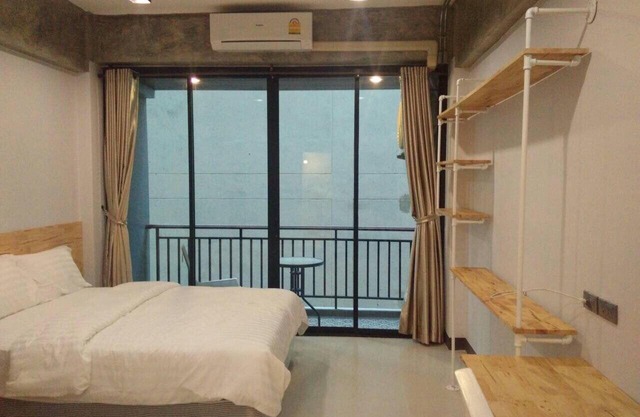 Apartment with Balcony mountain view & Old city chiangmai