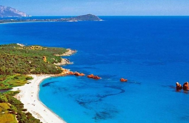 Apartment with veranda just 800 meters from the most beautiful beaches in the world