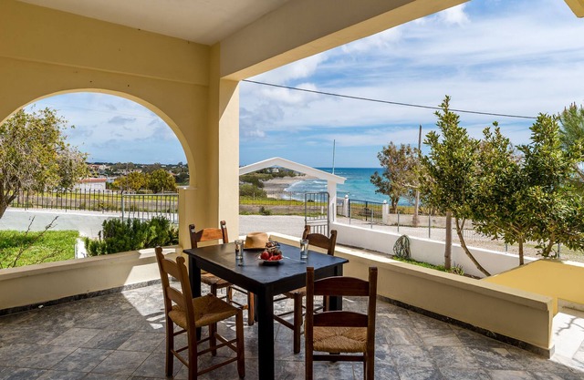 Apartment with view to the Libyan sea