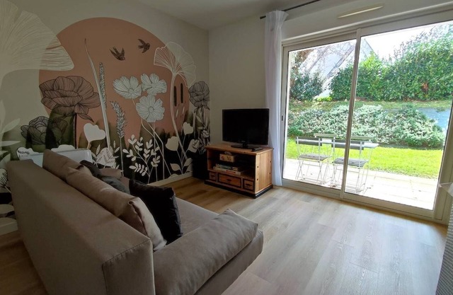 Apartment with WIFI, terrace, garden in TREBEURDEN
