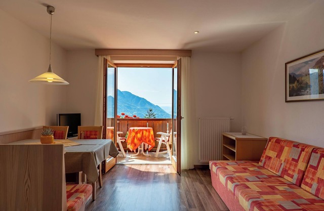 Apartment "Wohnung 5" with Mountain View, Wi-Fi & Balcony