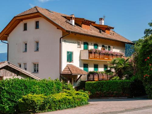Apartment Wolfsthurn by Interhome