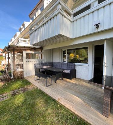 Apartment , wooded area lake, sea ,golf and shopping malls Askim domarings väg 154