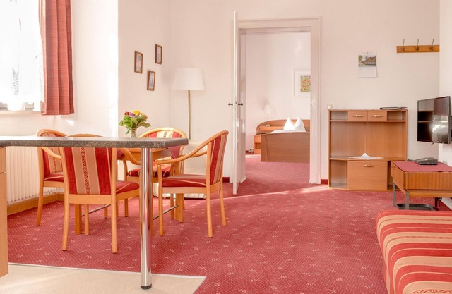Apartment, you, toilet, 1 bedroom, 2 build. possible - Hotel-Pension Heimburg