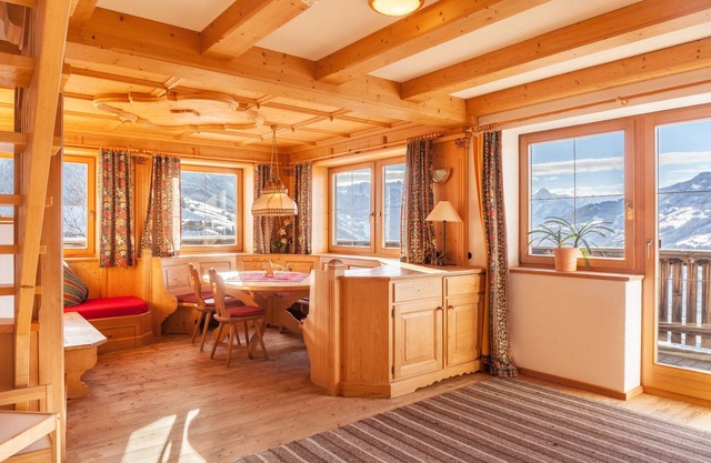 Apartment "Zillertal 3000" with Mountain View, Wi-Fi & Terrace