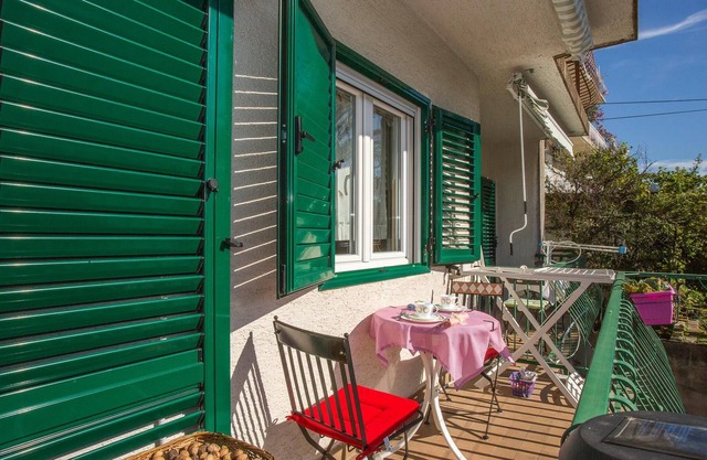 Apartment Zorka Makarska A1